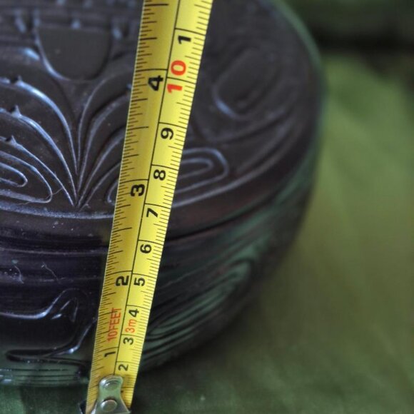Vintage Pearlite Canada Crafted Heavy Tribal Carved Black Round Box - Picture 4 of 4